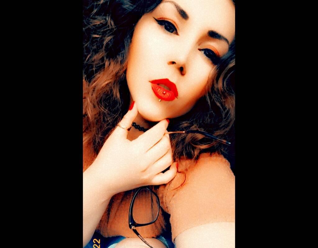 Italian/Spanish Goddess HAMILTON ready when you are
