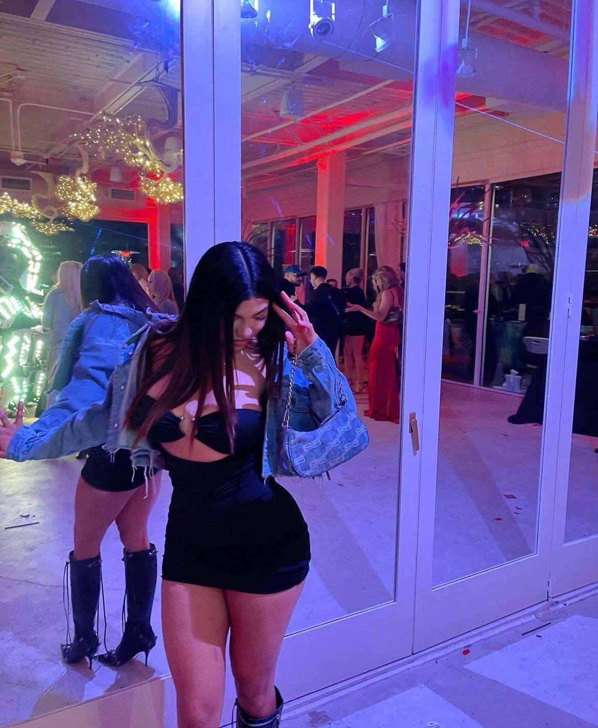 Let me fulfill your wishes🥰😻🍒💕Down for a good time sex😈 I love Cum 👅💦