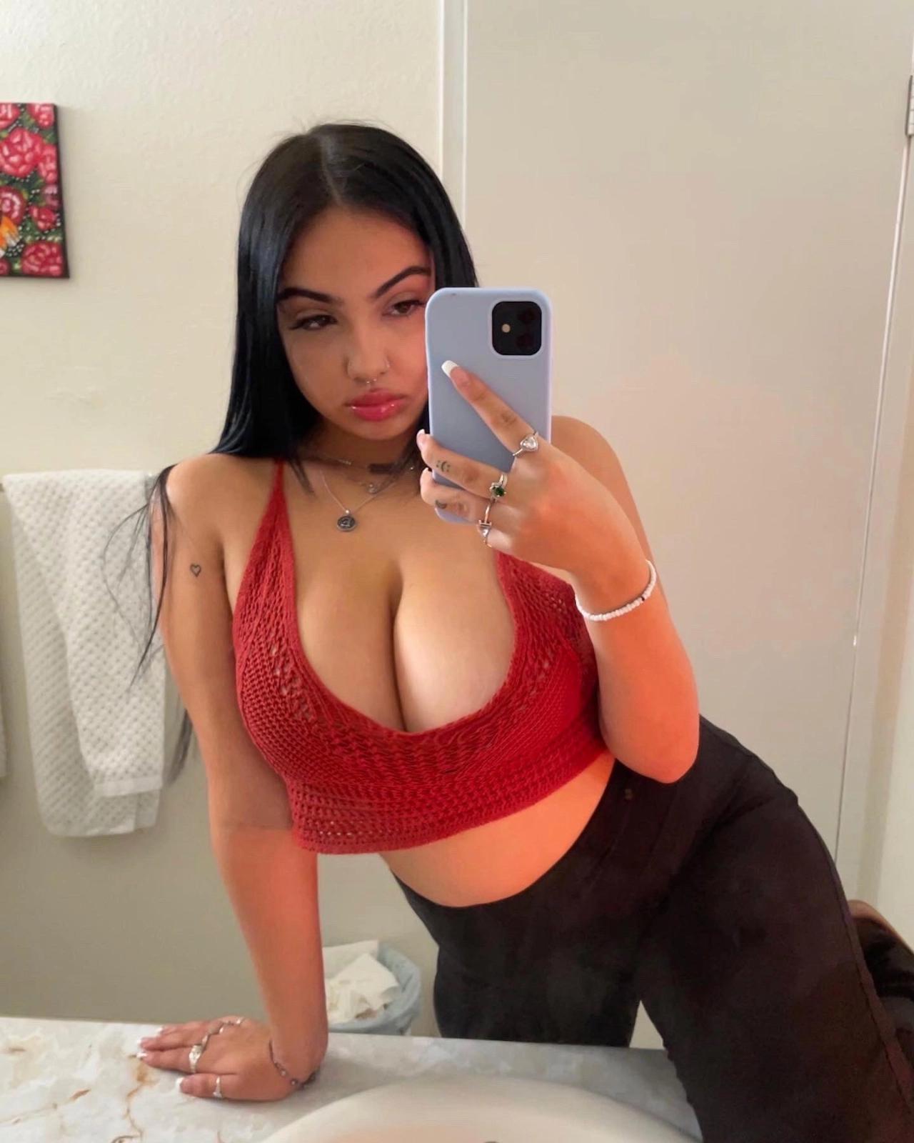 Sexy Cyndy in Fredericton