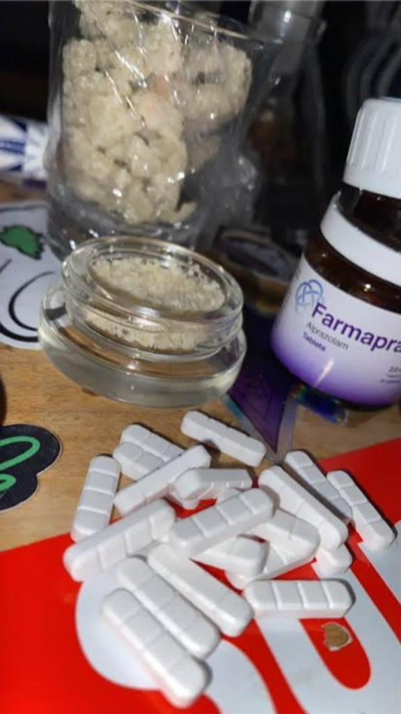 Hookup, Sex, Sells Drugs and Weed!💦💦🍆🍆🍆👅👅