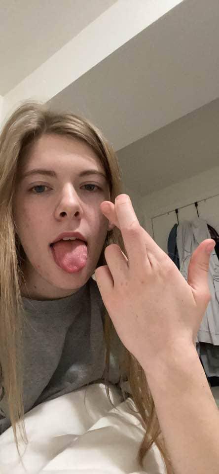 Am available for some fun and sex incall and outcall @snapchat d_robertson3504