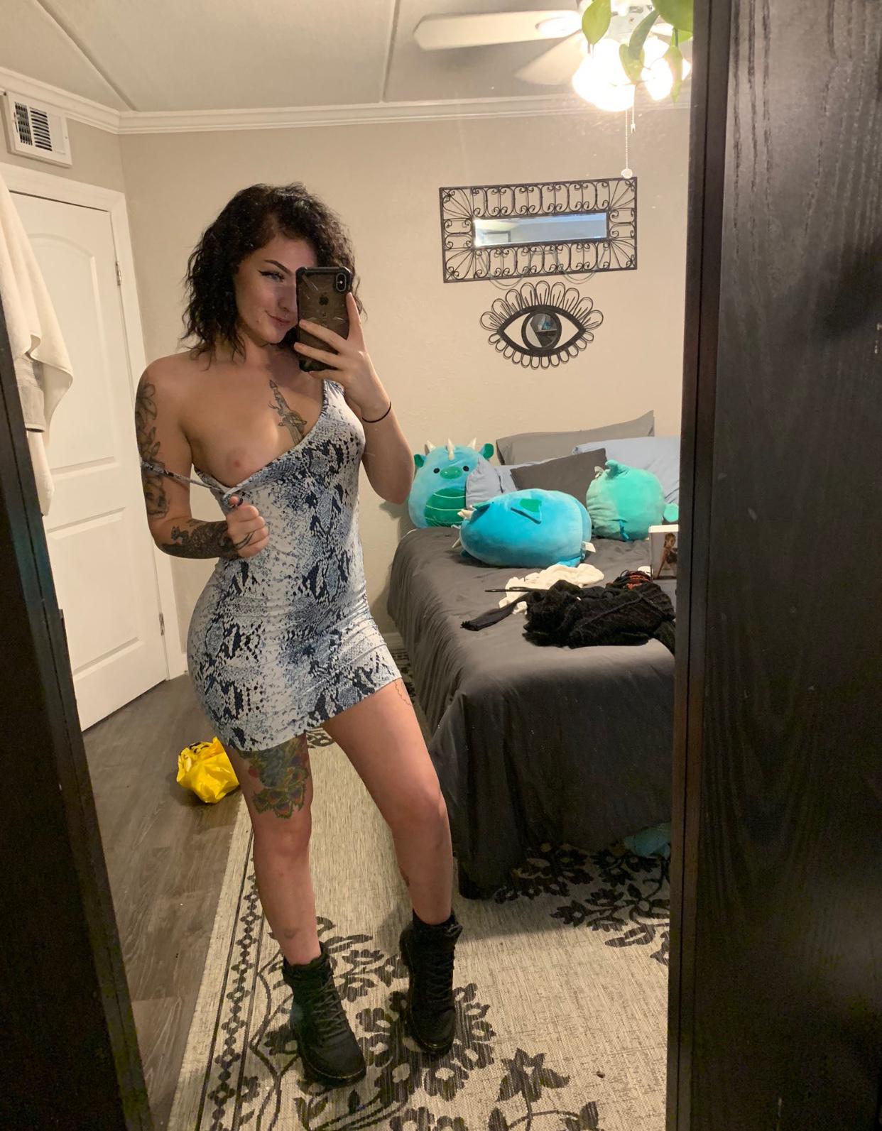 HOOKUP SEX AND SELL DRUGS 🍑🍑🍑💋💋💋