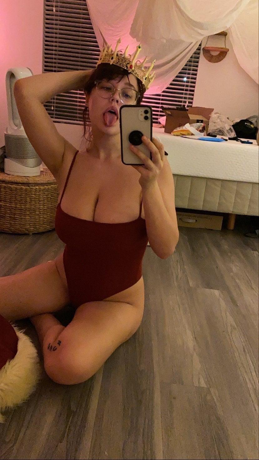 DOWN FOR FUN !!! 💦💦💦💦🍆👅👅 snap:krizzvado100