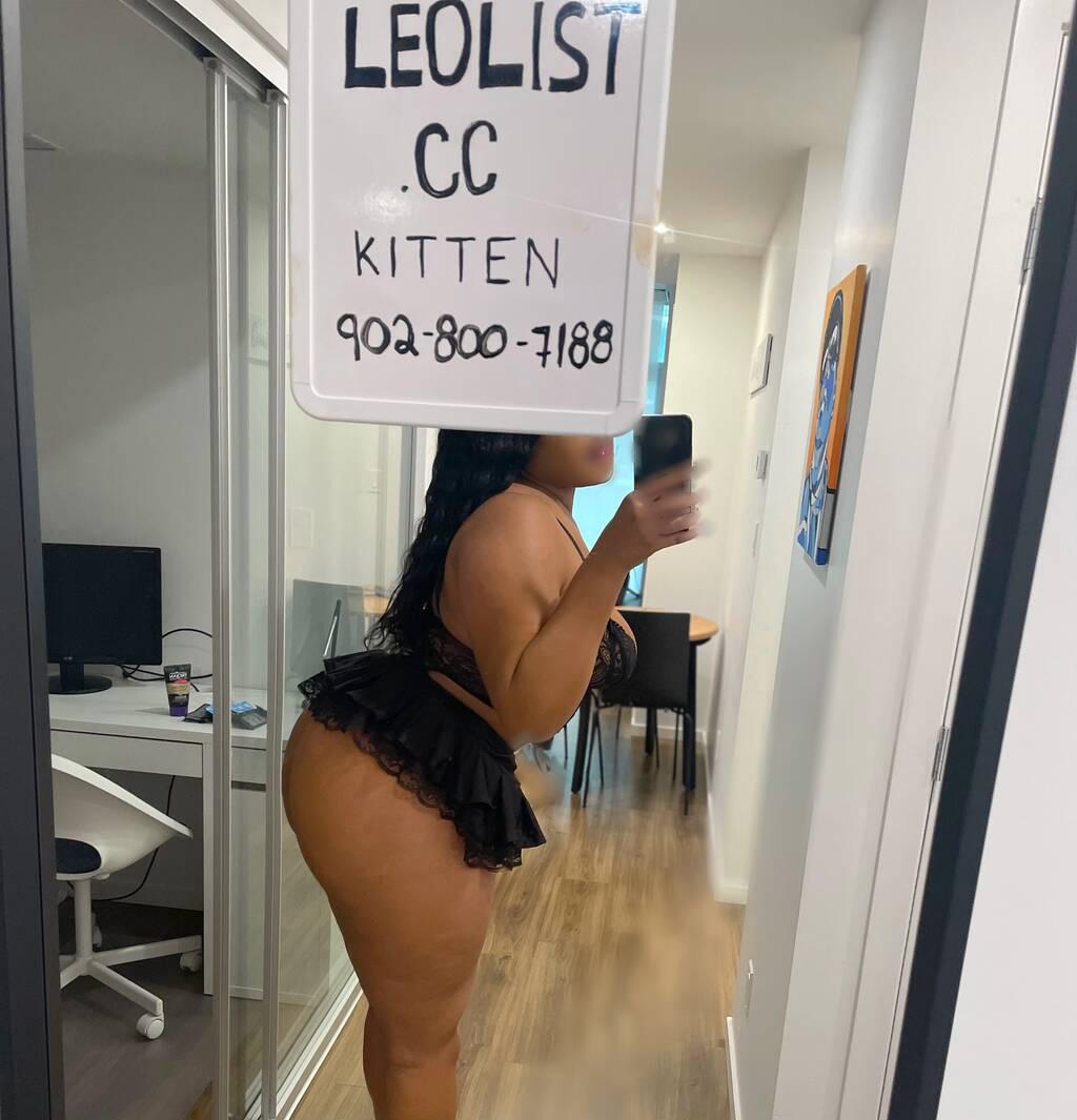 Incall & Outcall in Moncton! Let me make you cum ;)