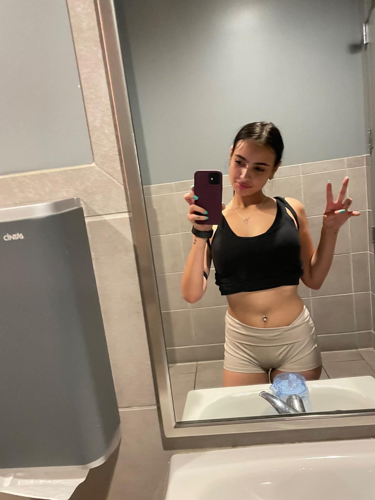 I’m available in Medicine Hat day&night ❤️💦😍