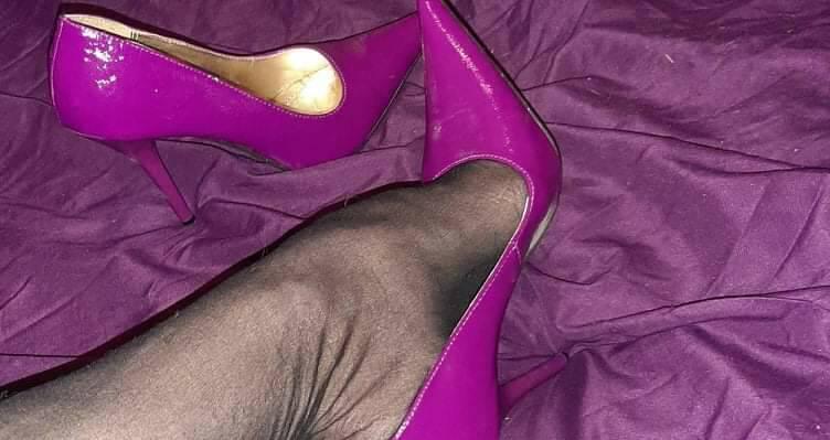 Available to Playmates looking for a third party to play XOX