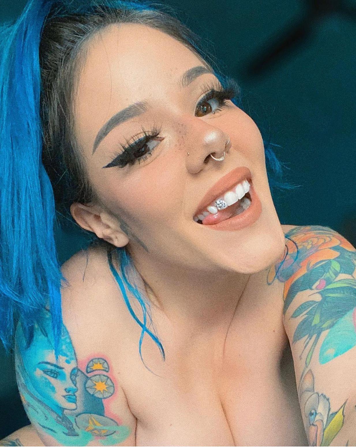 I want to have a good fuck suck dicks have fun on my face and swallow cum