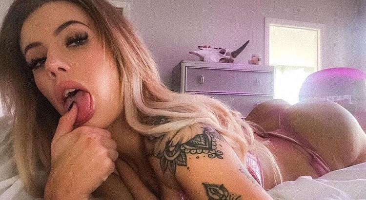 Hotties Escort Girl HMU I’m Available 👅🍑🥰🍆