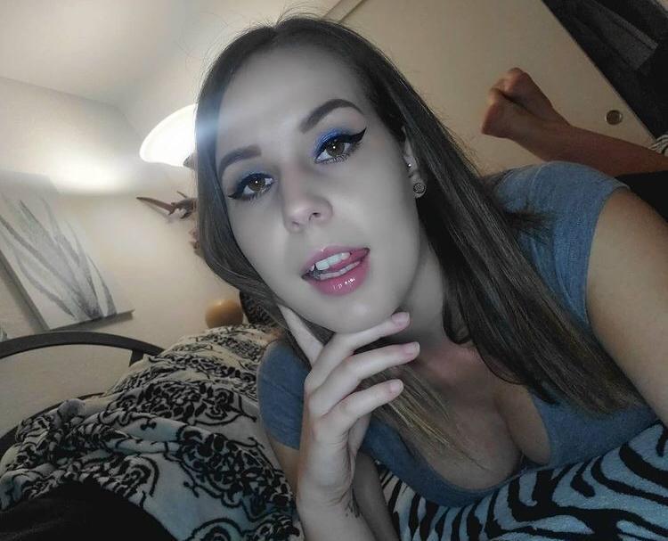 hi i am down to fuck hard