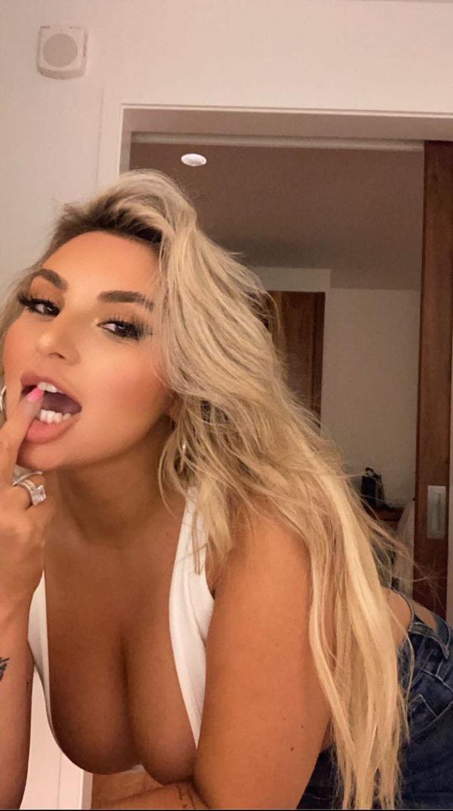 I’m available 24/7,hmu on Snapchat 👻👻@ kairawillie