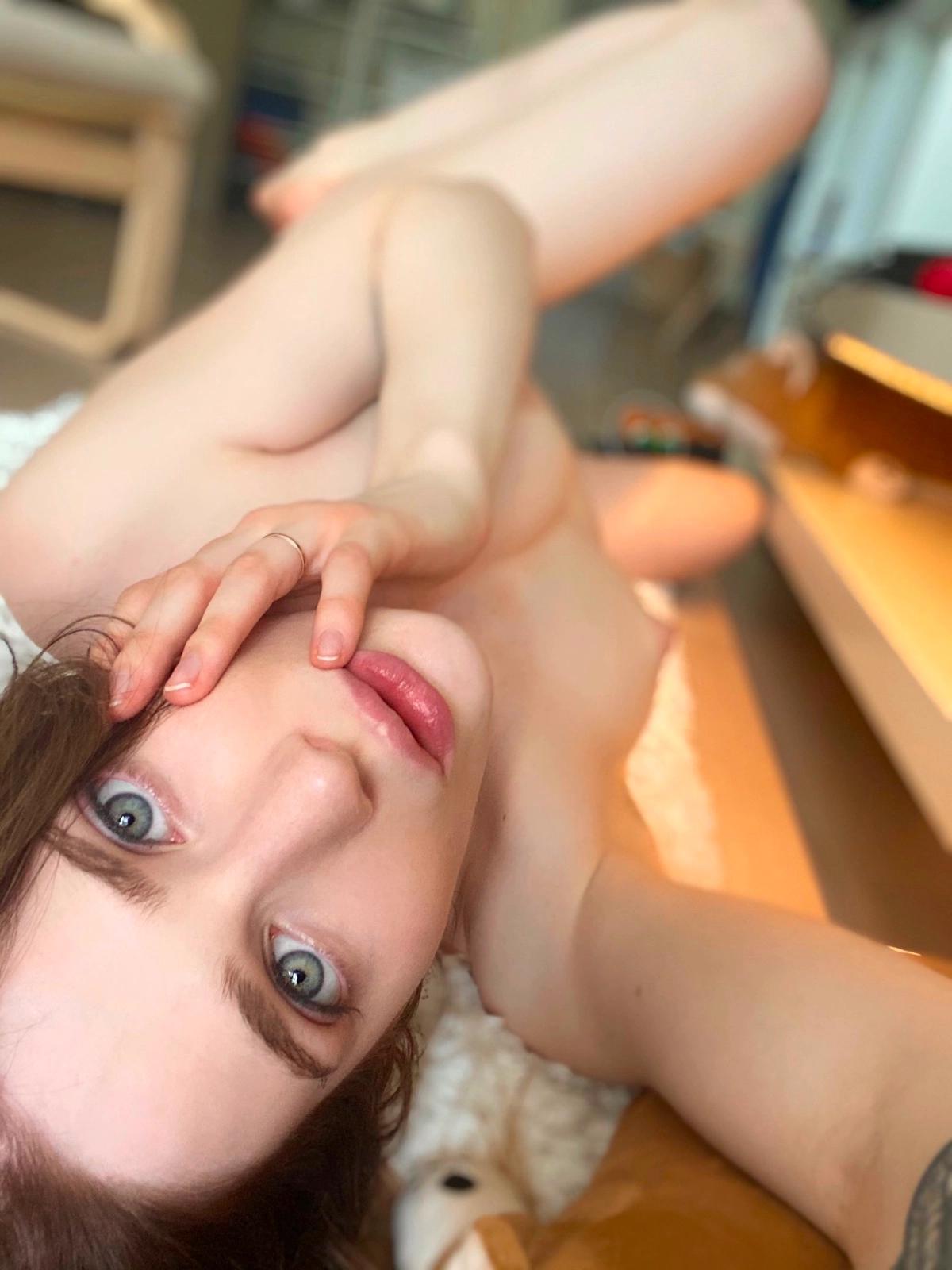 SNAPCHAT: sweet_sophiao by🍑💋 squirt and ready for fun HMN: +1 (815) 566-8653
