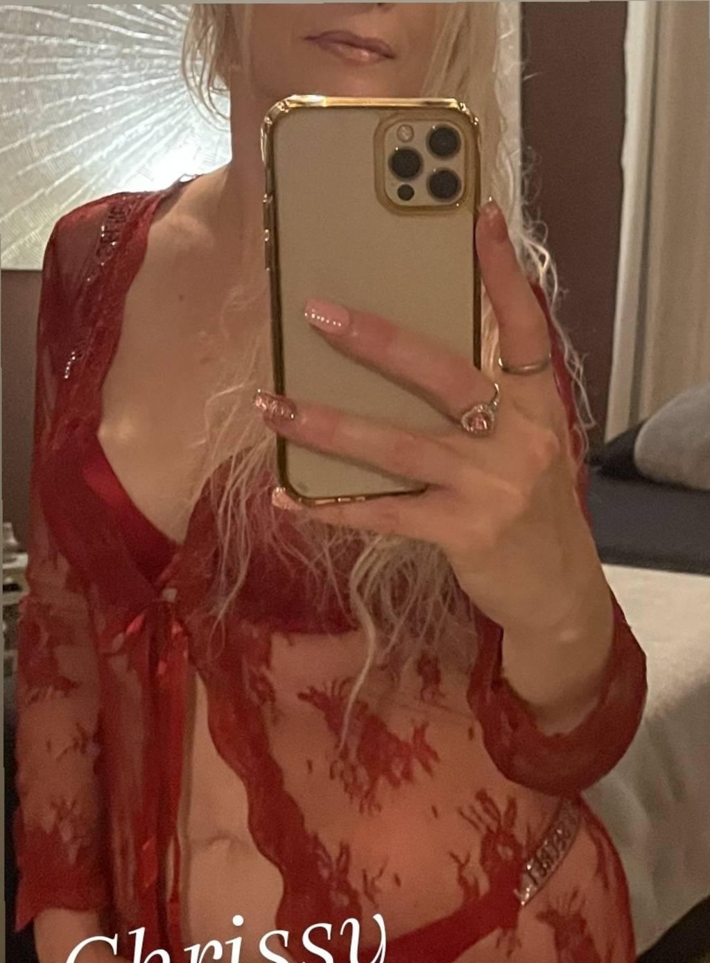 Young Hot Sexy Girls OPEN Now Hiring