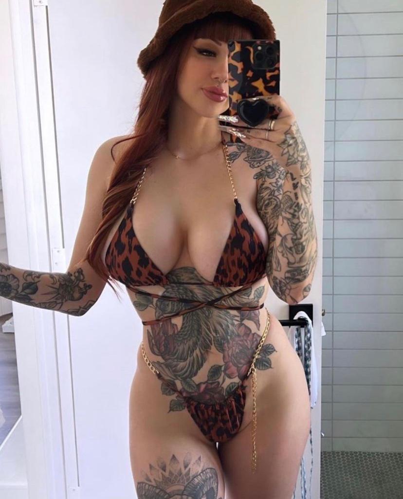 Hot& Nasty😍 Snapchat: laurasimps1011 ,,,, cell phone: 2253720969