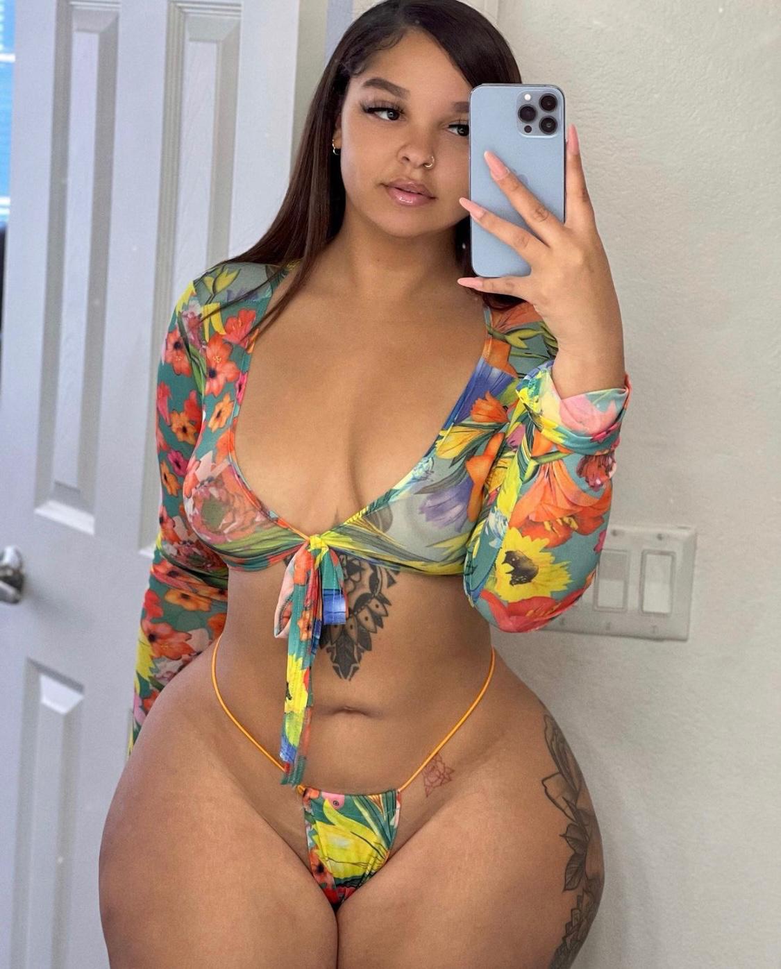 Bad Bitch 💦👅but you know I’m Classy😍🤤💯