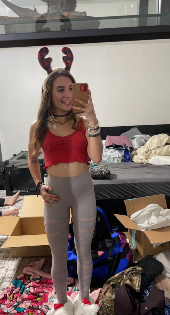 I CAN SWALLOW ALL YOUR CUM 💦AND GIVE YOU ORAL SEX 🍆🍑