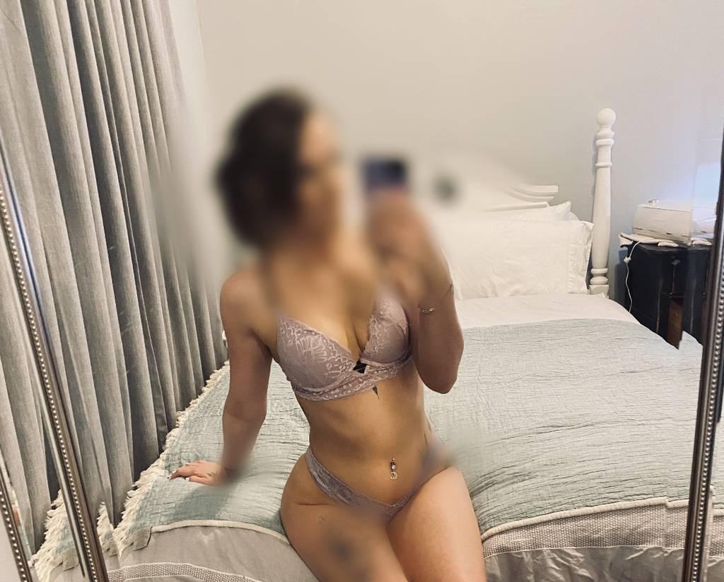 ℂ𝕠𝕦𝕣𝕥𝕖𝕟𝕒𝕪 Incall . 7 7 8 • 6 7 4 • 0 0 6 3