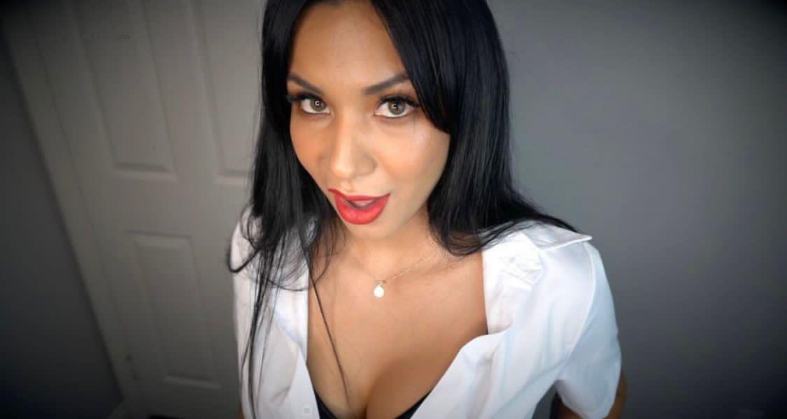 🍆🍑AVAILABLE FOR HOOK UPS AND FUN STUFFS 💦🍑