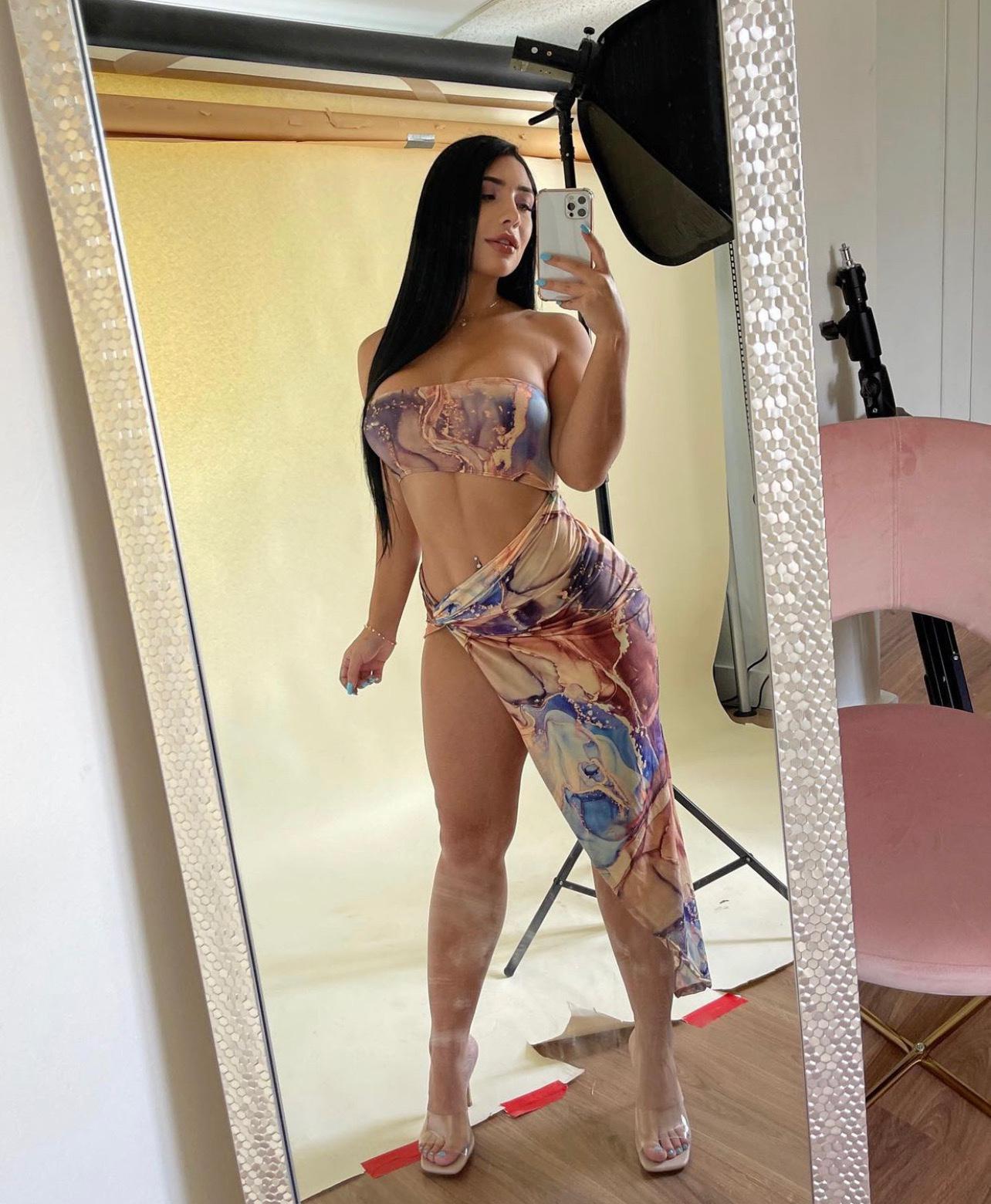 I’m available for hook up 😁💦🥂🍆👅🍑