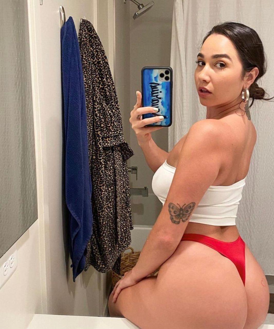 Hot sexy massage 🍑🍆