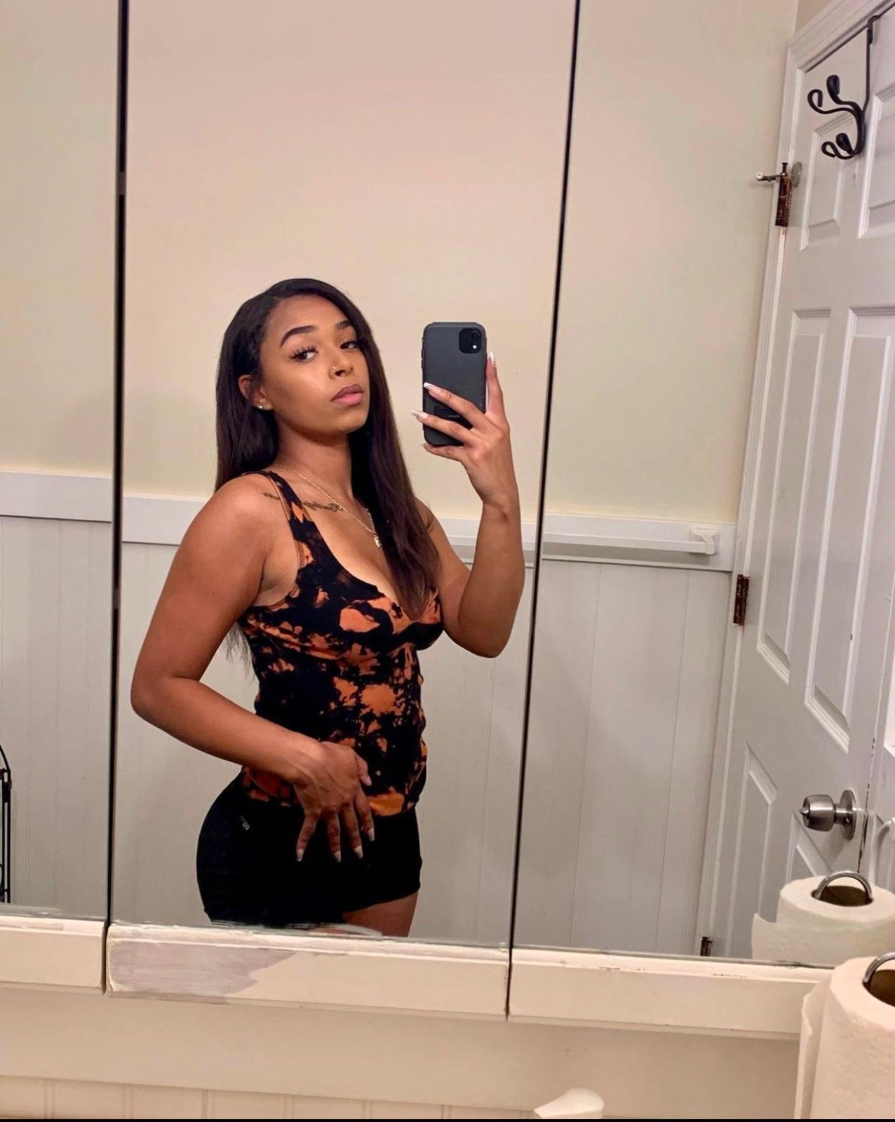 I AM AVAILABLE TO MEETUP AND AVAILABLE FOR FWB NEW HERE TEXT ME +19193740025