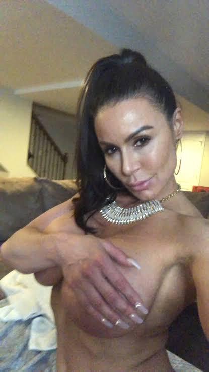 I’m available for sexhookup 🍆🍆👅👅👅💯🍑❤️