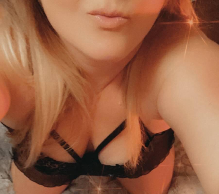 VISITING PARKSVILLE INCALL NOW!! JuiCy BooTie & WeT pU$$y !!