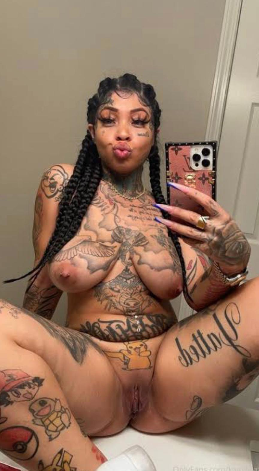 Let’s hookup & fuck 👅🤩 add me on snap 👻kathypeacock408