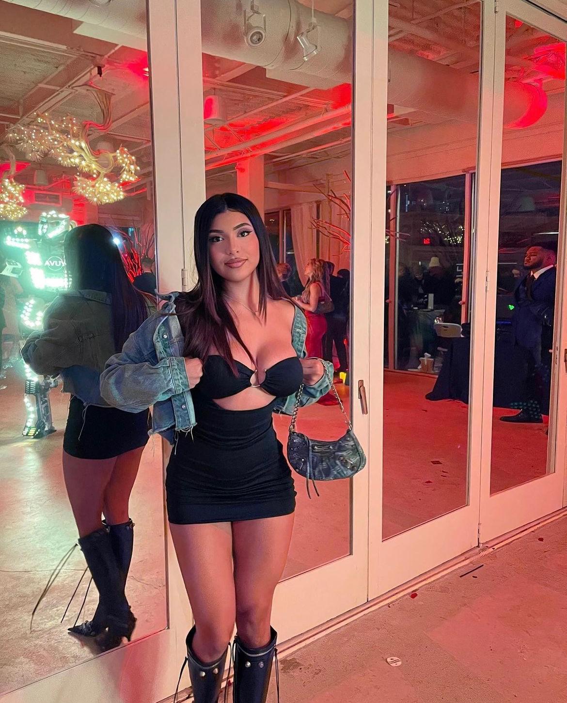 Let me fulfill your wishes🥰😻🍒💕Down for a good time sex😈 I love Cum 👅💦