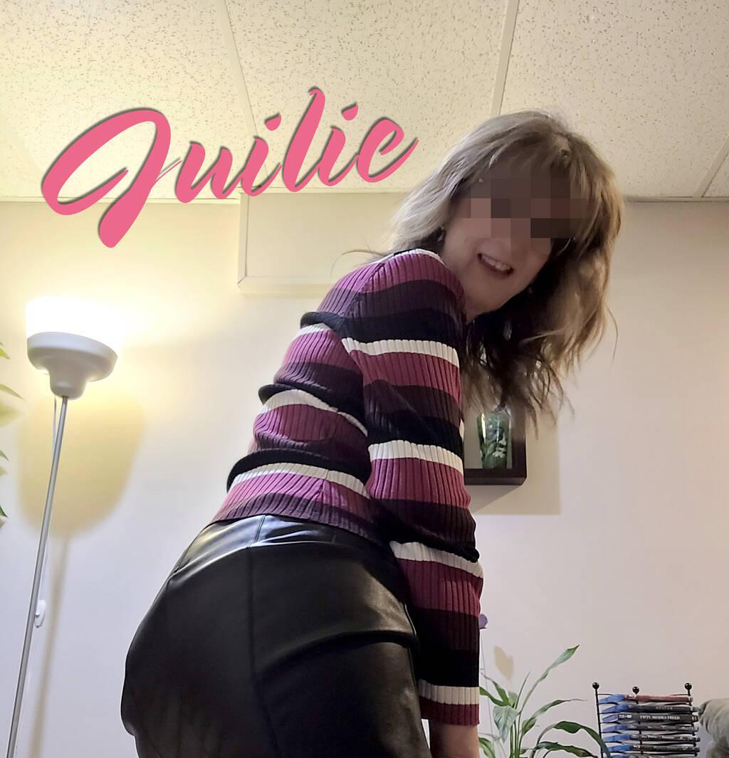 Fun with Sexy Julie!