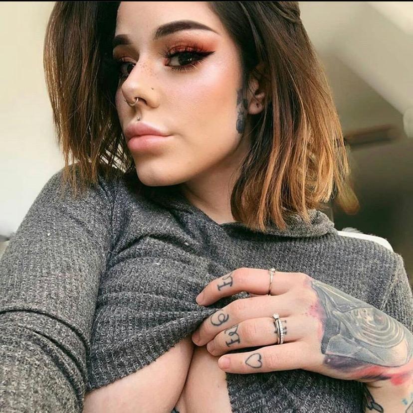 Available for fun❤️🍆❤️❤️❤️❤️❤️🍆🍆❤️