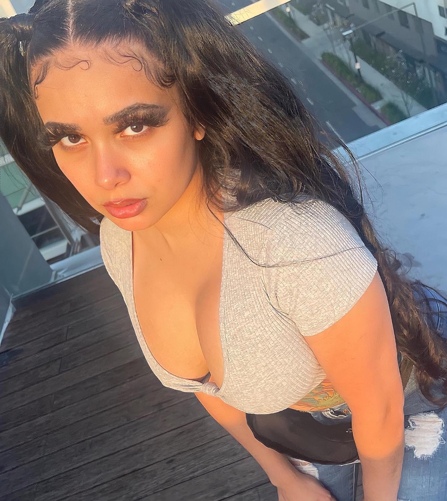 Sex hookup available 👅