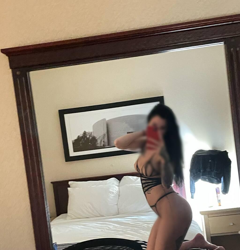 Sexy seductive Miss London in Lethbridge 2 days left cash