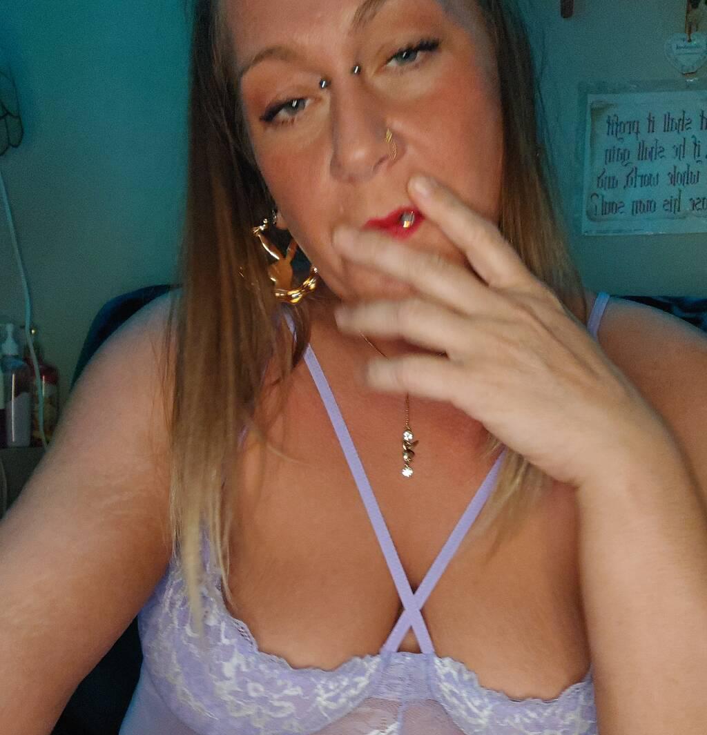 Available! Phat kitty tightens when you in it*sm bbw