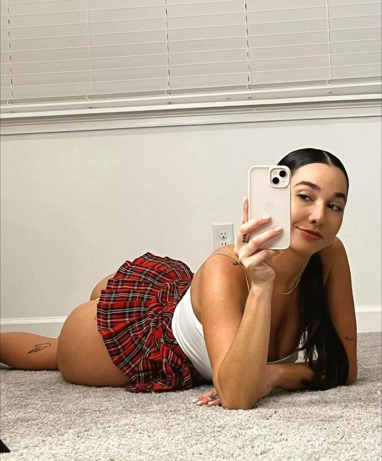 Hi, I'm Theresa and available for hookup only