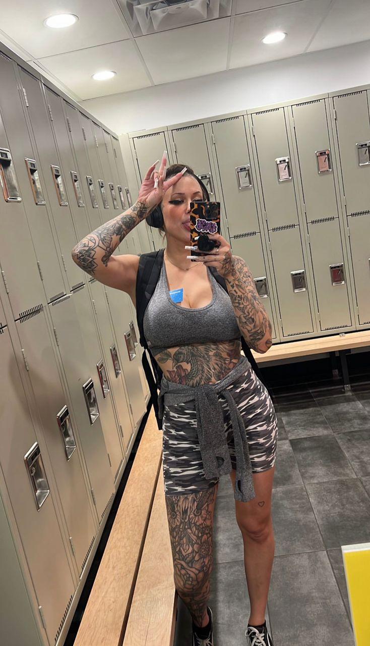DOWN TO FUCK🌸👅😋