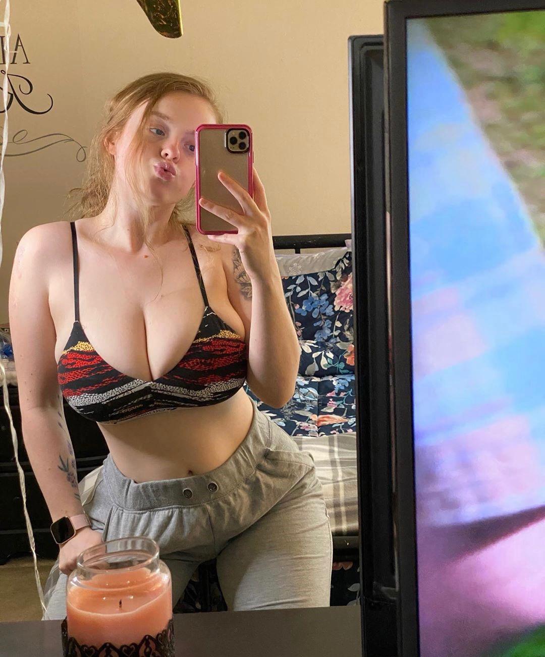 I’m horny and available for sex hookup