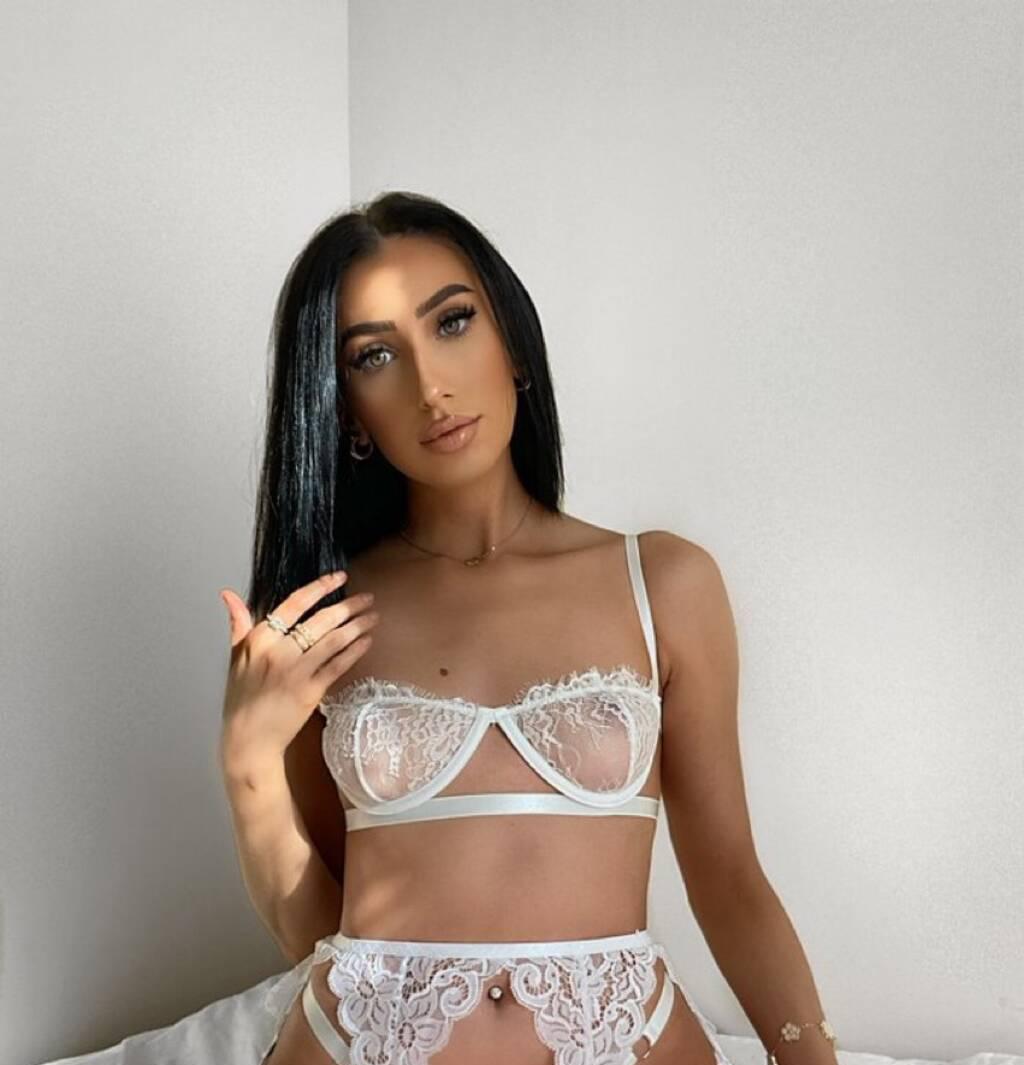 come taste me best bj in town incall/out available