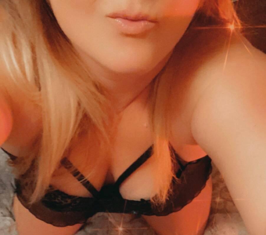 P L A Y M A T E ~ Sexxy Busty Blonde ~ INCALL / OUTCALL ;)