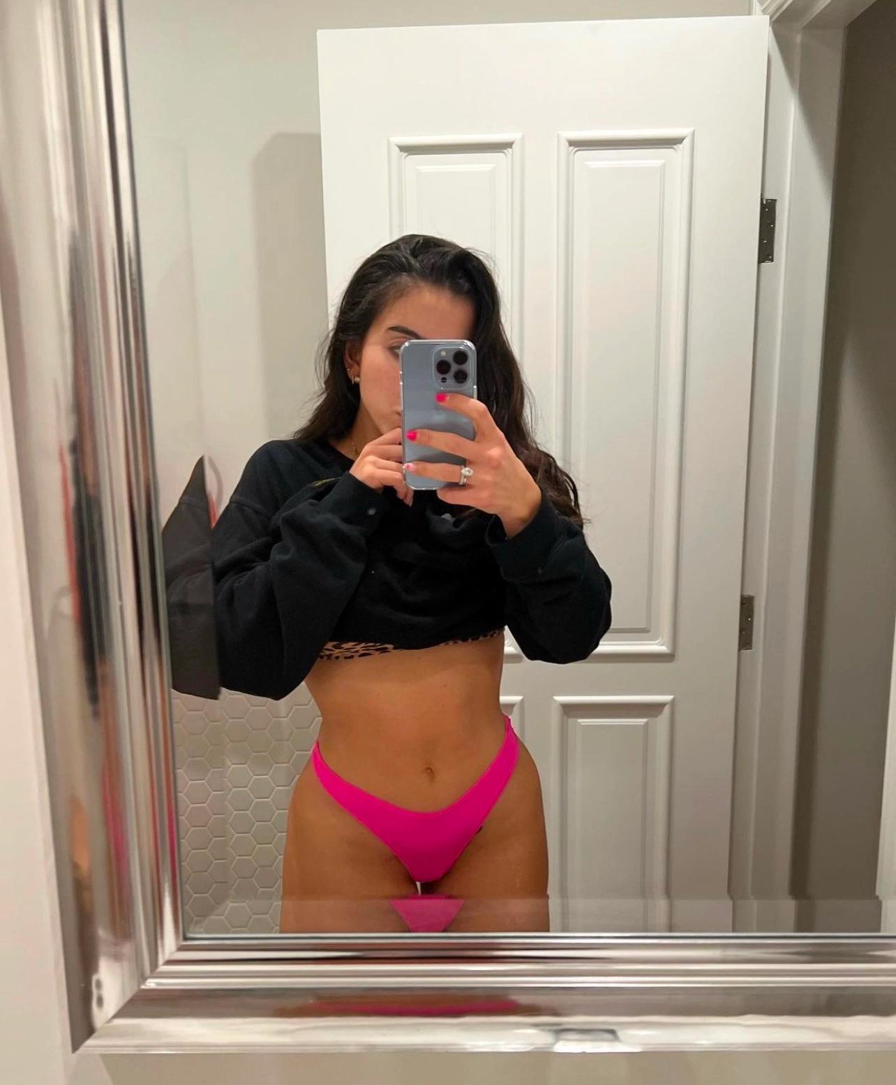 I’m Michelle Wiggins and am on here for hookups.. REAL SEXY CAUCASIAN ESCORTS.