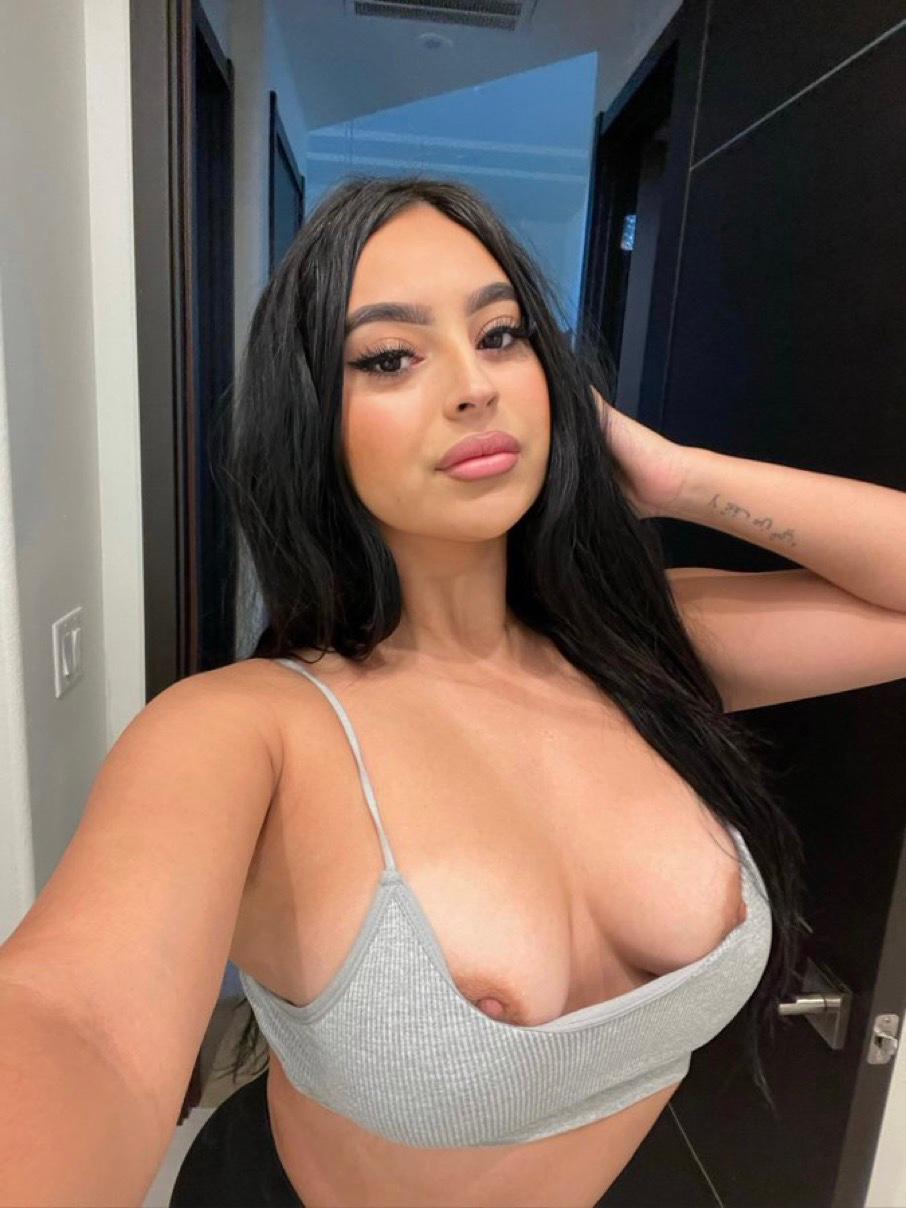 Snapchat: babaral407 REAL AND READY FOR FUN 🍆🍑🇨🇦TEXT (413) 570-0768
