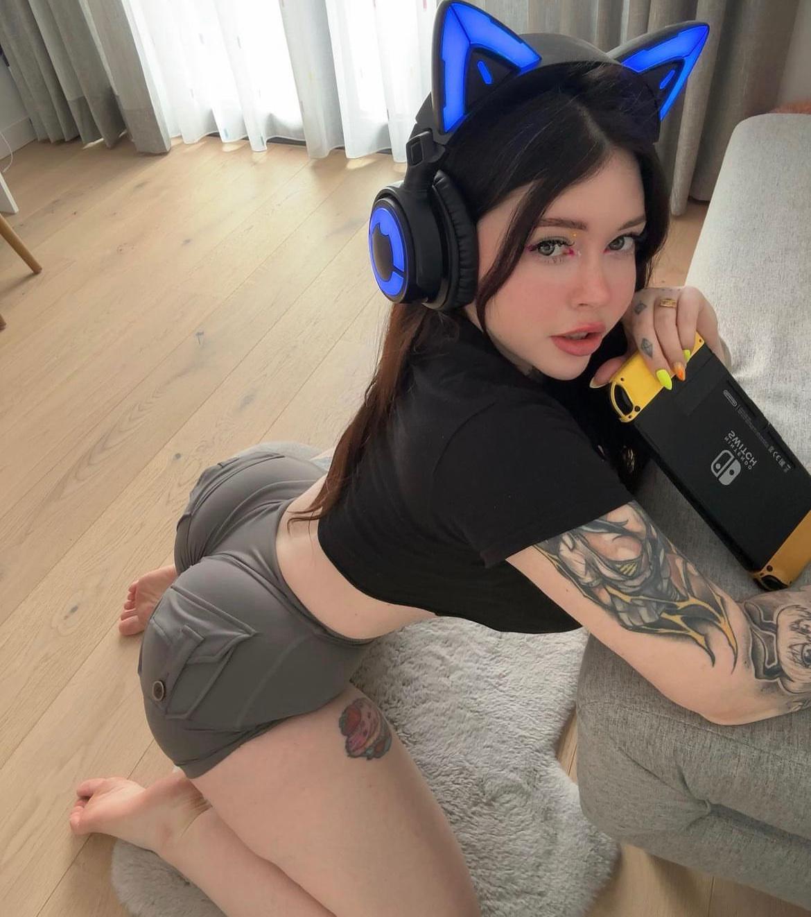 I’m available for hookup