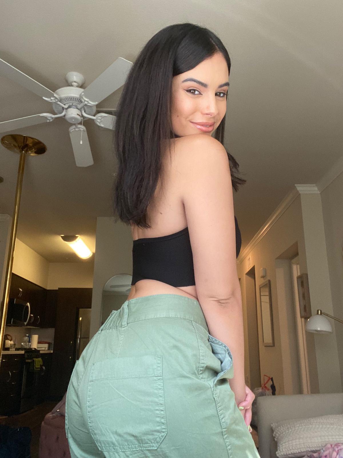 AVAILABLE FOR HOOKUPS 🍑💦🍆👅.SNAPCHAT:SHARONLEVIN2..TEXT ME: (308) 583-4134