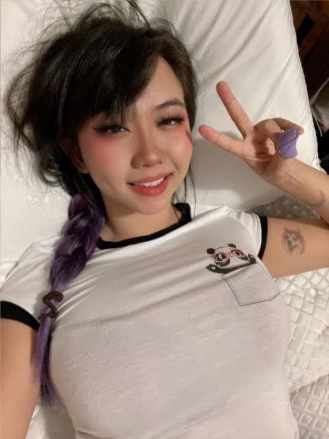 I AM AN ASIAN CALL GIRL THAT WANTS YOU SO DEEP INSIDE OF ME