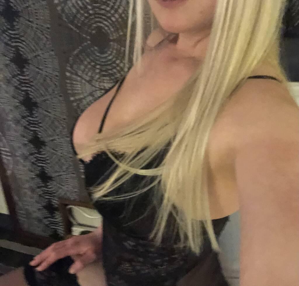 Lethbridge 23rd to 25th *Blue eyed blonde seductress*