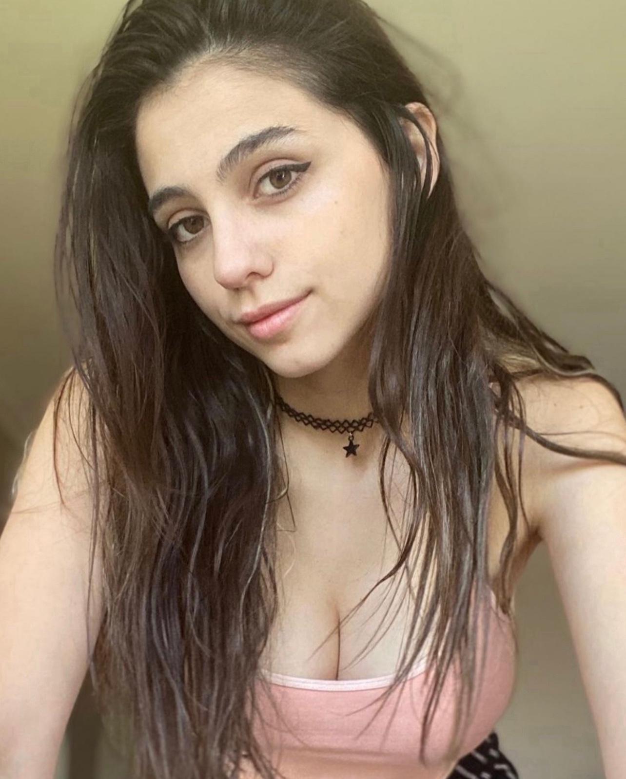 2536001916 I’m available for hookup sex 💕💕💕