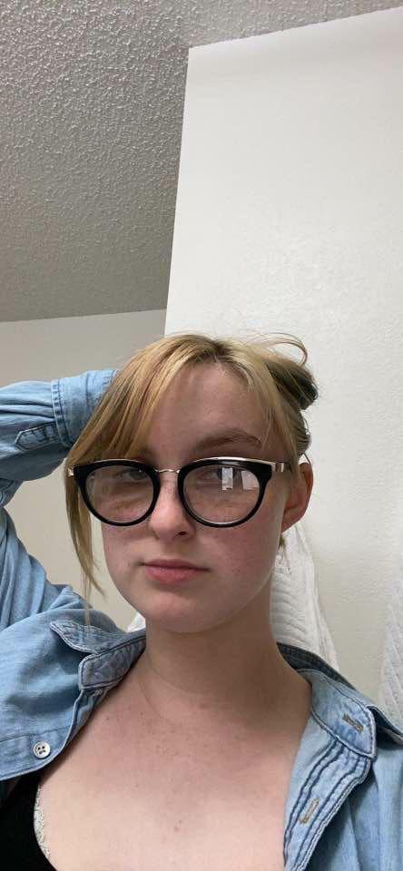 Hello guys, I'm 24 years 💋 Your sexy hot beauty. Let me cater to your