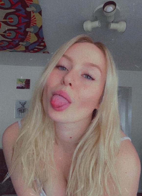 I am open to meet up right away 👻👻fre_ya24