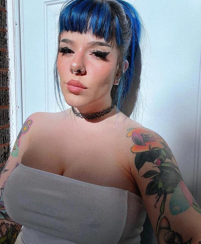I’m available for fun 🍑🍑🍑🍑🍑🍑🍑🍑🍑