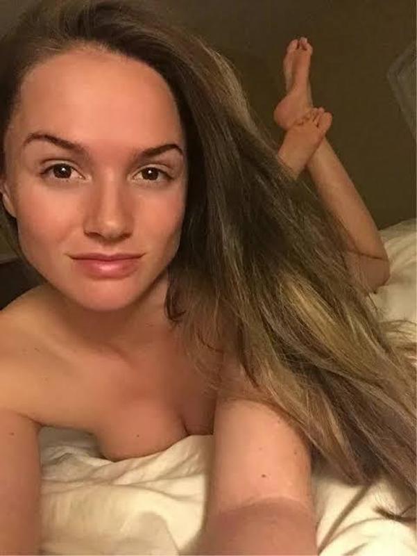 I’m mary, l’m a naughty freaky sexy white, I’m for hookup only