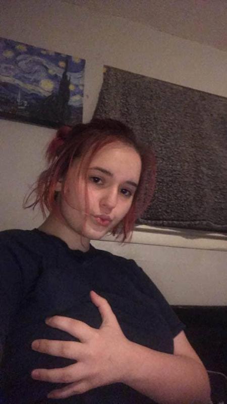 I would love to see your cum on my boobs,🥵Come and get served hot, please read